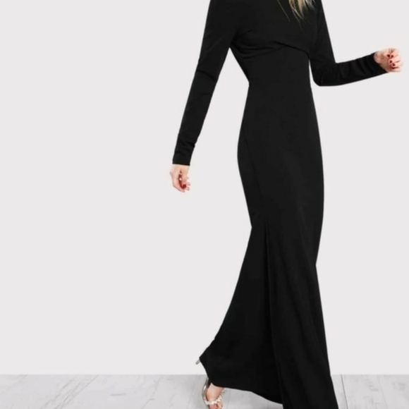 Back Plunge Dress - Picture 2 of 3